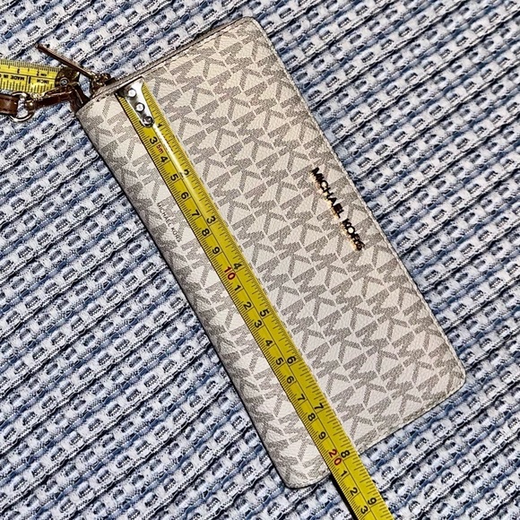 LARGE WALLET Michael Kors Wallet Wristlet logo clutch continental monogram bag - Picture 8 of 17